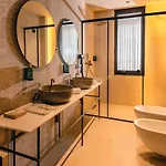 Si Aparthotel