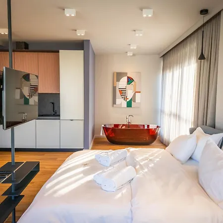 Si Lägenhetshotell 4*