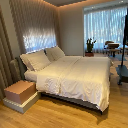 Si Apartmanhotel *