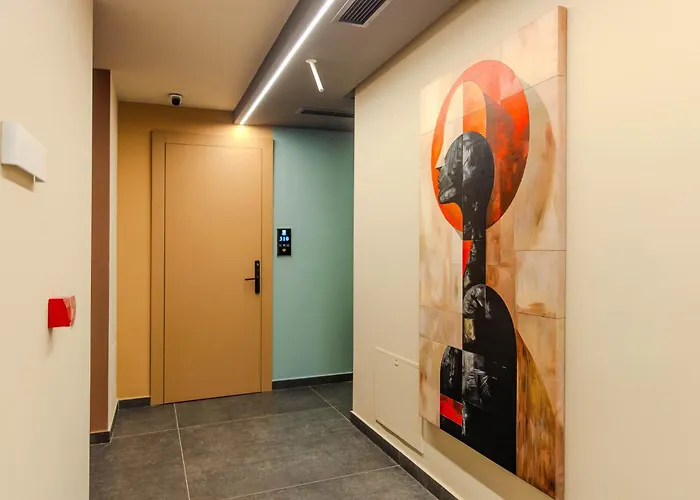 Si Aparthotel 4*